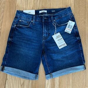 Kensie The Short - Size 2 - NWT